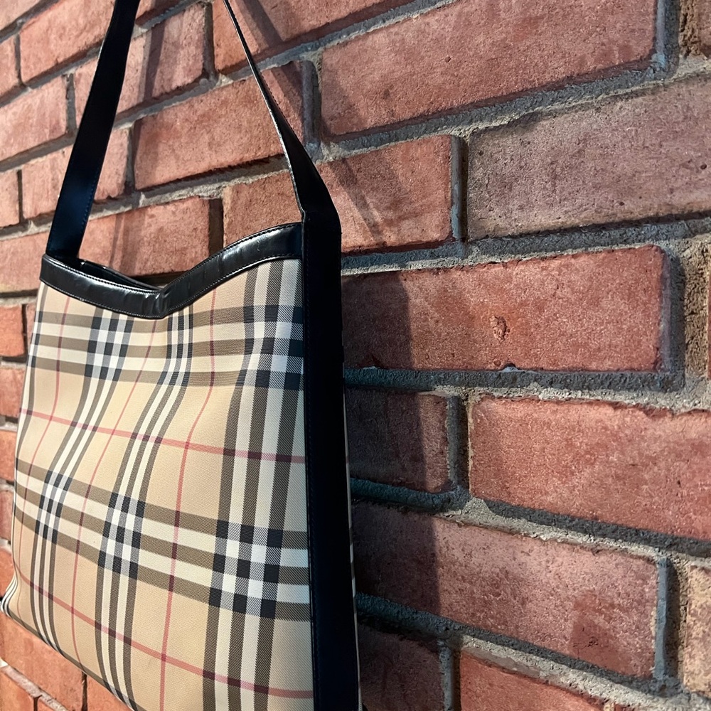 Authentic Burberry Nova Check Tote - Picture 2 of 12